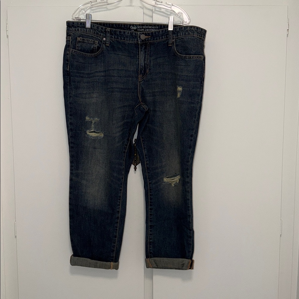 1969 Gap sexy boyfriend fit distressed jeans - Picture 2 of 6